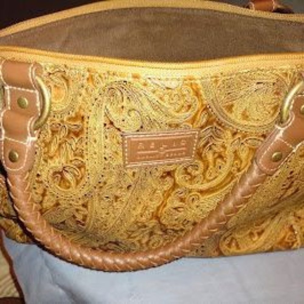 Relic handbag - the colors are radiant